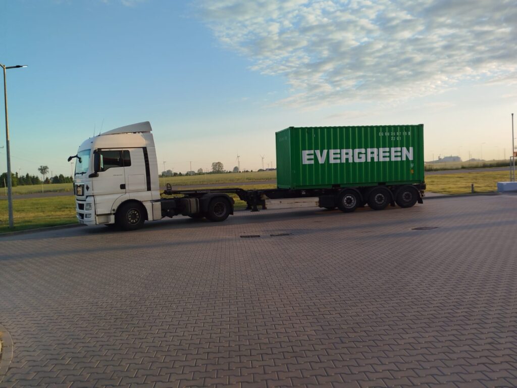 Services zdjęcie whatsapp 2025 07 02 o 13.37.48 fd58588f